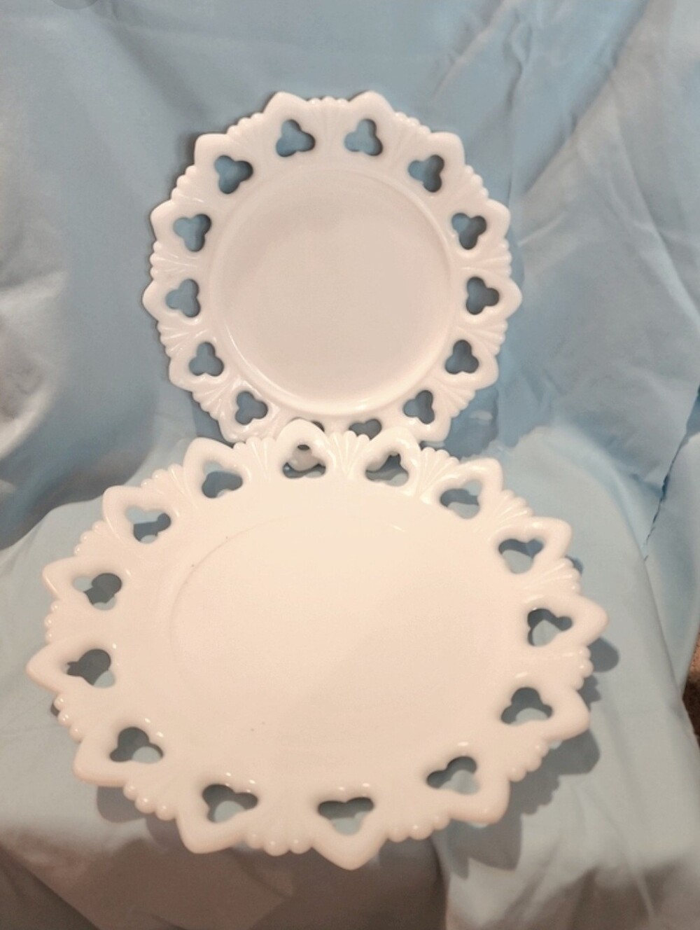 Vintage Kemple Milk Glass "Shell & Club" Lace Edge Plates - Set of 2 (Nested)